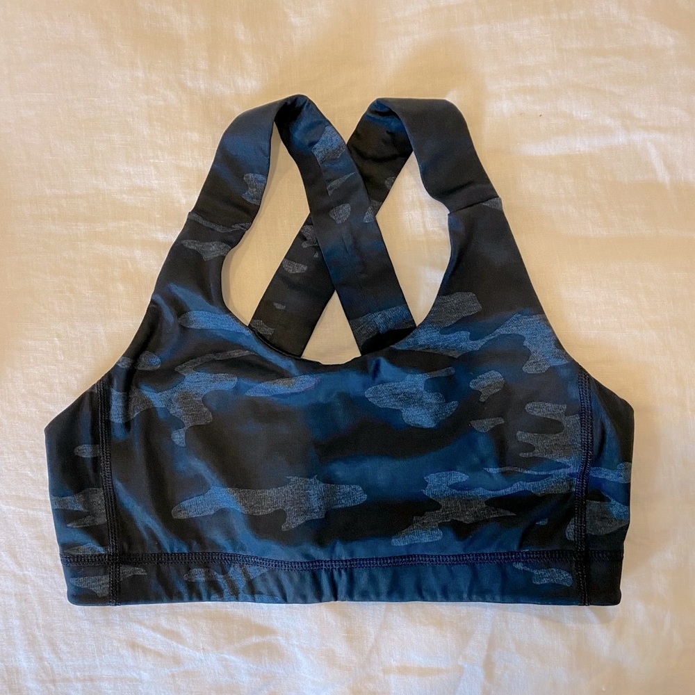 Lululemon sports bra
